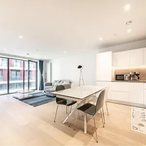  Apartment Modern In United Kingdom